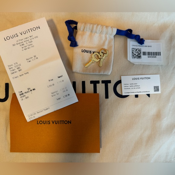 Louis Vuitton Grand Palais MM Handbag - Picture 13 of 13